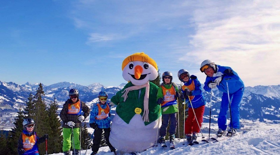 Mikas Skichule im Skigebiet Ofterschwang-Gunzesrie © Mikas Skischule