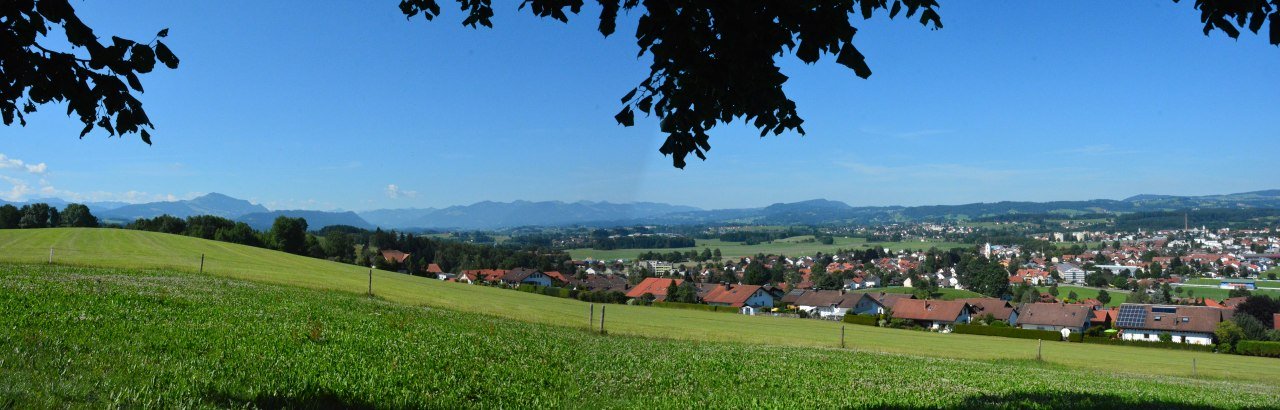 Blick auf Durach mit Bergkette © Wolfgang Nagelrauf