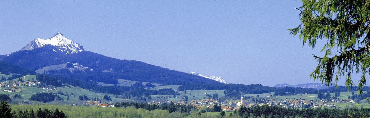 Grüntensee mit Grünten in Wertach im Oberallgäu © Peter Ehme