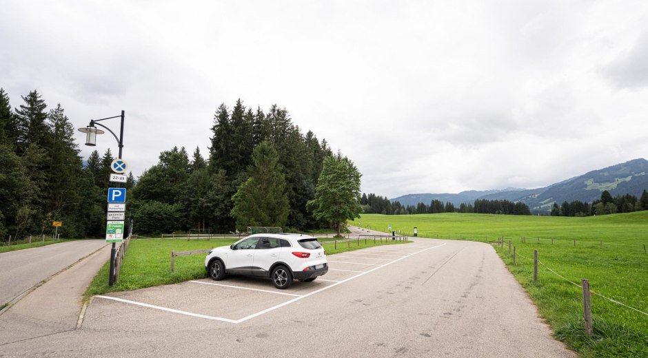 Parkplatz Tiefenberg bei Ofterschwang © Tourismus Hörnerdörfer GmbH