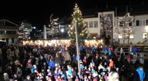 Vorweihnacht am Dorfplatz in Burgberg © Tourist-Info Burgberg