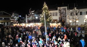 Vorweihnacht am Dorfplatz in Burgberg © Tourist-Info Burgberg