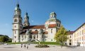 Hildegardplatz in Kempten mit St. Lorenz Basilika © Kempten Tourismus / Guenter Standl