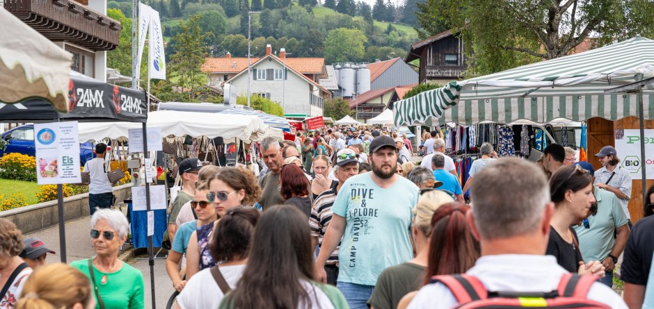 Krämermarkt Hauptstr 2024 © Tourismusbüro Missen-Wilhams