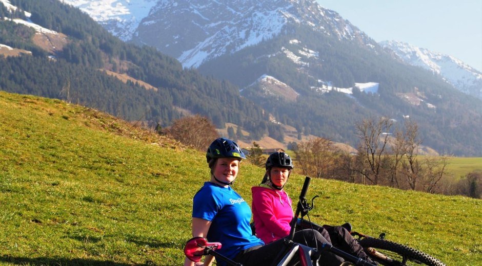 Pause mit Aussicht © Tourismus Hörnerdörfer GmbH