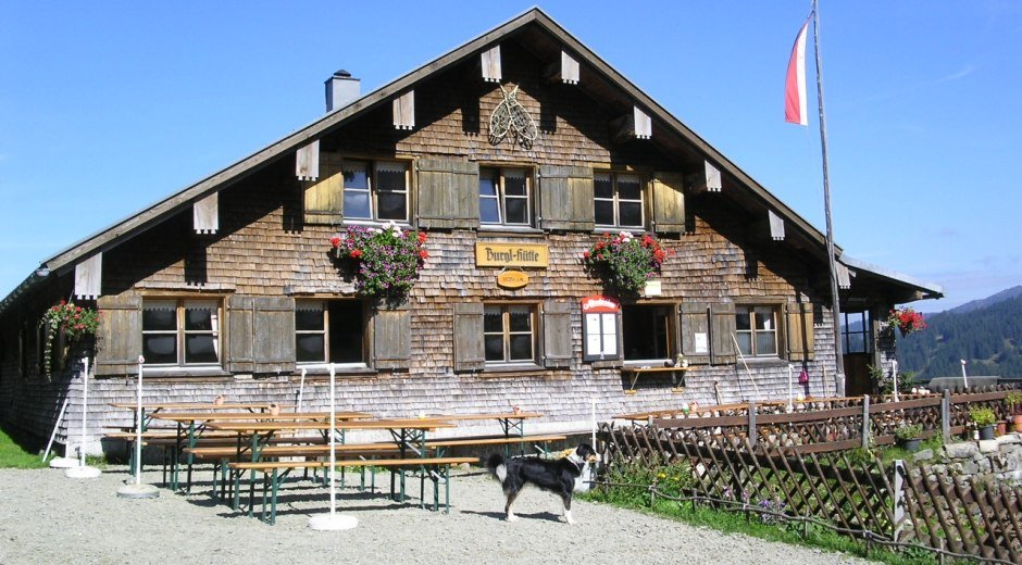 Blick zur Burgl Hütte © Kienle – das Kräuterhotel