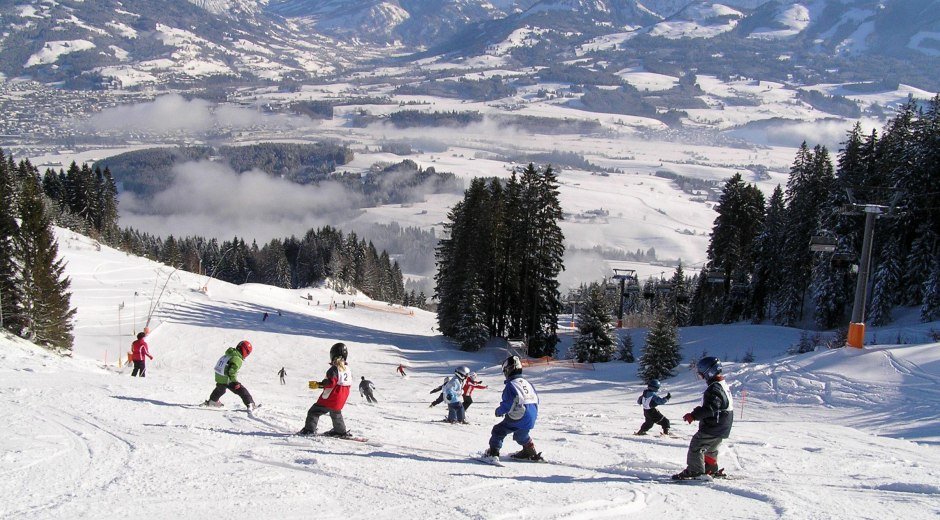 Piste mit Aussicht © Tourismus Hörnerdörfer, Skischule Ofterschwang