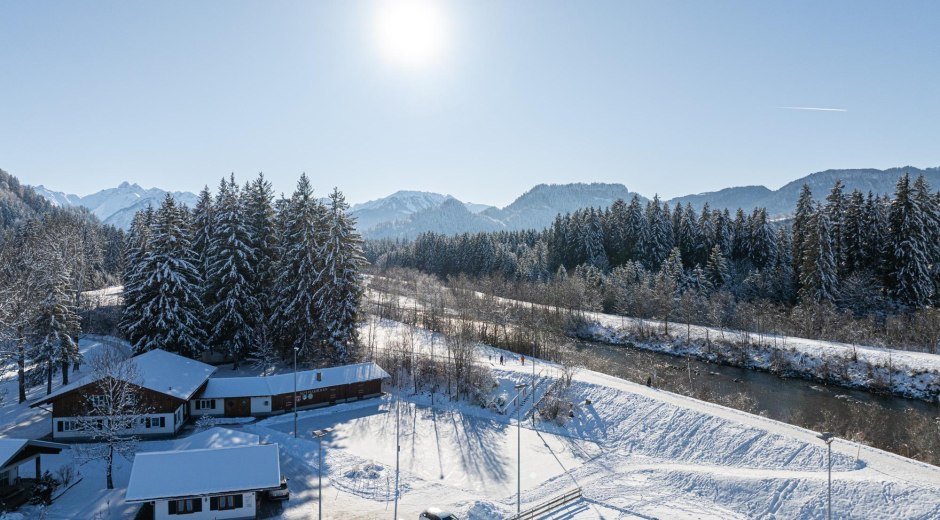 Natureisplatz in Fischen-Au im Allgäu © Tourismus Hörnerdörfer GmbH
