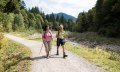 Wanderer auf dem Bolgenachweg bei Balderschwang © Tourismus Hörnerdörfer, F. Kjer