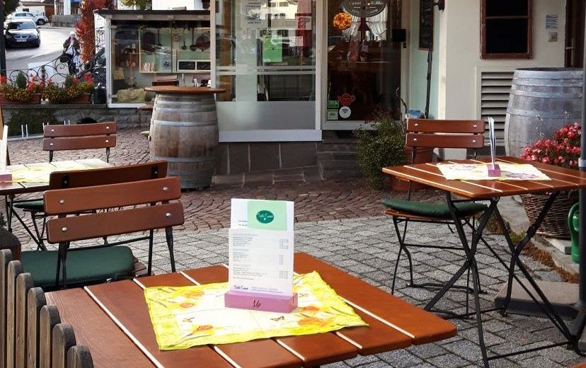 Schöne Terrasse in der Ortsmitte von Fischen © Tante Emma Tearoom & Bistro
