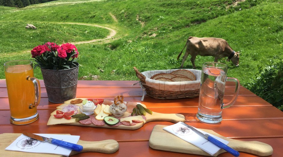 Alpe Schönberg Brotzeit - Obermaiselstein © Tourismus Hörnerdörfer, Eberle T.