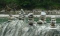 Steinmändle entlang der Iller © Tourismus Hörnerdörfer