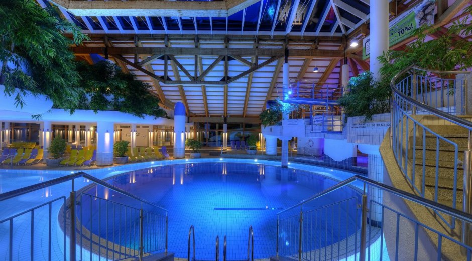 Erlebnisbad_Aquaria_am_Abend Erlebnisbad_Aquaria_am_Abend