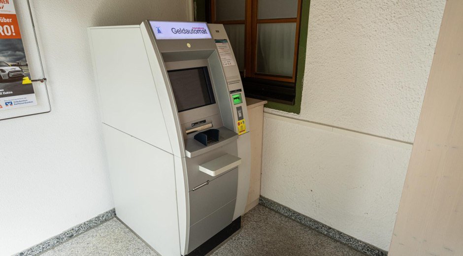 Geldautomat der Raiffeisenbank Kempten-Oberallgäu © Tourismus Hörnerdörfer GmbH