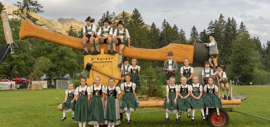 Jugendschuhplattler © R. Schöllhorn