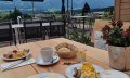 Terrassen-Frühstück © Landhotel Alphorn