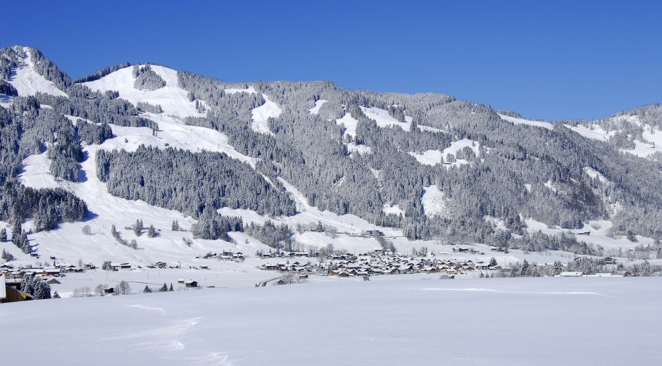 Winterwanderung von Bolsterlang zur Sturmannshöhle in Obermaiselstein © Tourismus Hörnerdörfer