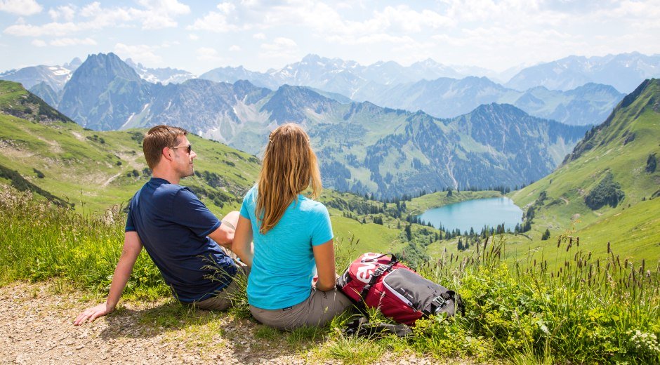 Rast mit Blick auf den Seealpsee © Oberstdorf / Kleinwalsertal Bergbahnen Fotograf: Alex Savarino