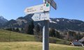 Wegweiser Richtung Spöckwiese und Obermaiselstein