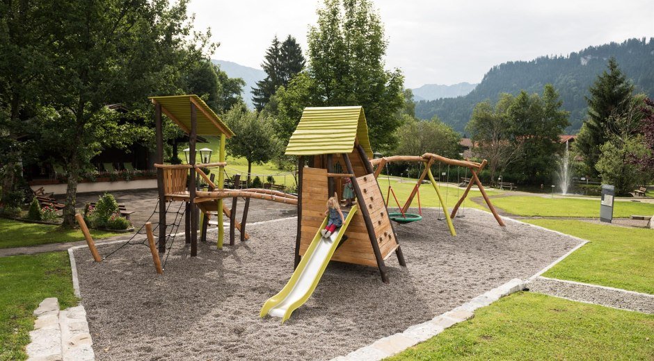 Spielplatz Obermaiselstein am Haus des Gastes © Tourismus Hörnerdörfer, F. Kjer