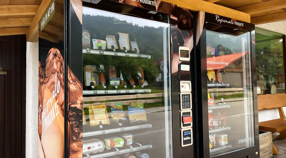 Lebensmittelautomat am Dorfladen © Tourismus Hörnerdörfer GmbH, Franziska Haas