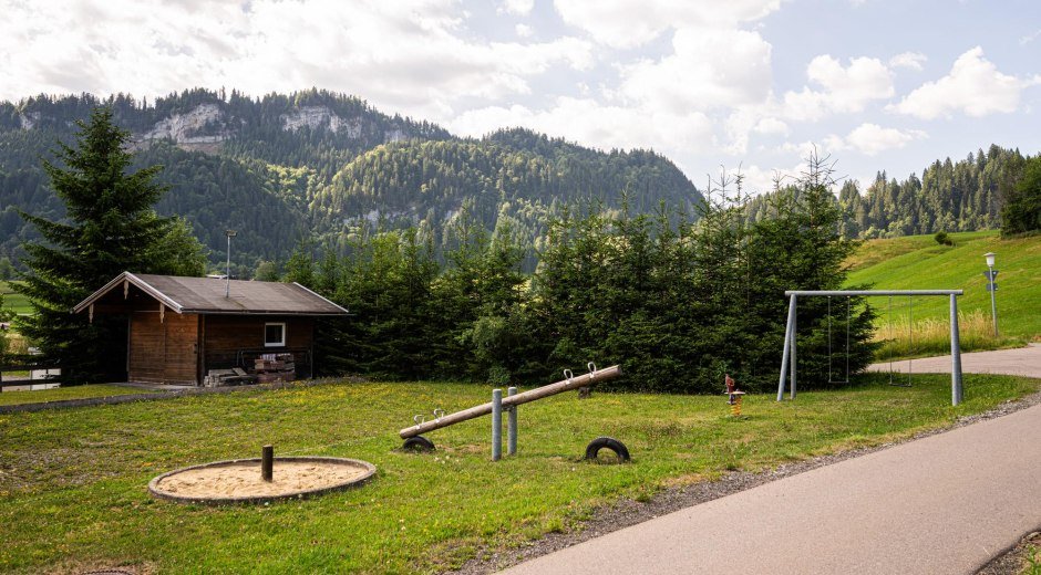 Spielplatz am Wohnmobilstellplatz Obermaiselstein © Tourismus Hörnerdörfer GmbH