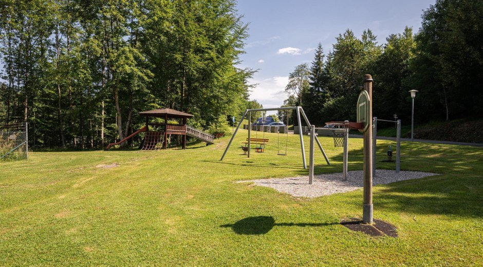 Spielplatz am Grillplatz Burgschrofen © Tourismus Hörnerdörfer GmbH