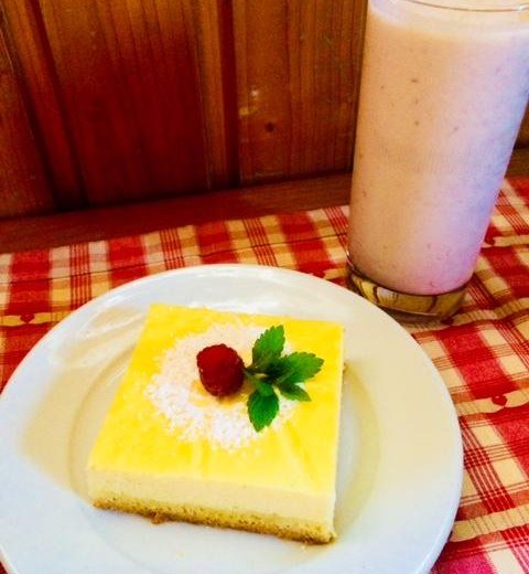 Hausgemachte Kuchen auf der Alpe Scheuen in Balder © Alpe Scheuen