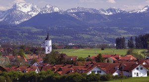 Der Markt Dietmannsried mit Alpenpanorama © Markt Dietmannsried / Hermann Müller