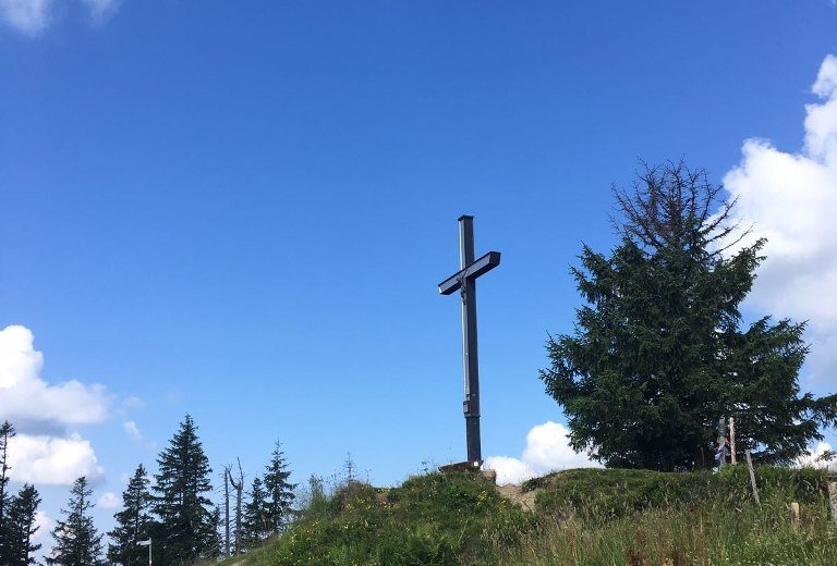 Gipfelkreuz am Ochsenkopf © Tourismus Hörnerdörfer, L. Renn