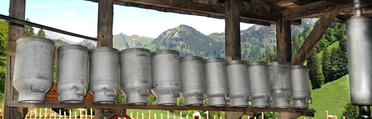 Milchkannen in Hinterstein © Hermann Ernst
