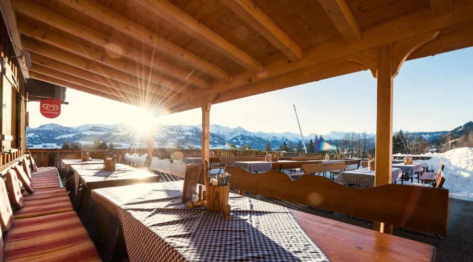 Wurzelhütte - unterhalb der Weltcuppiste © Tourismus Hörnerdörfer, F. Kjer