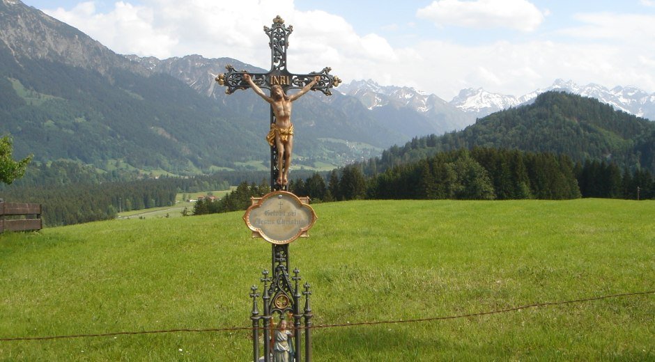 Wegkreuz bei Maderhalm © Tourismus Hörnerdörfer, H. Besler