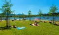 Liegewiese am Naturbadeplatz Grüntensee in Wertach © Peter Ehme