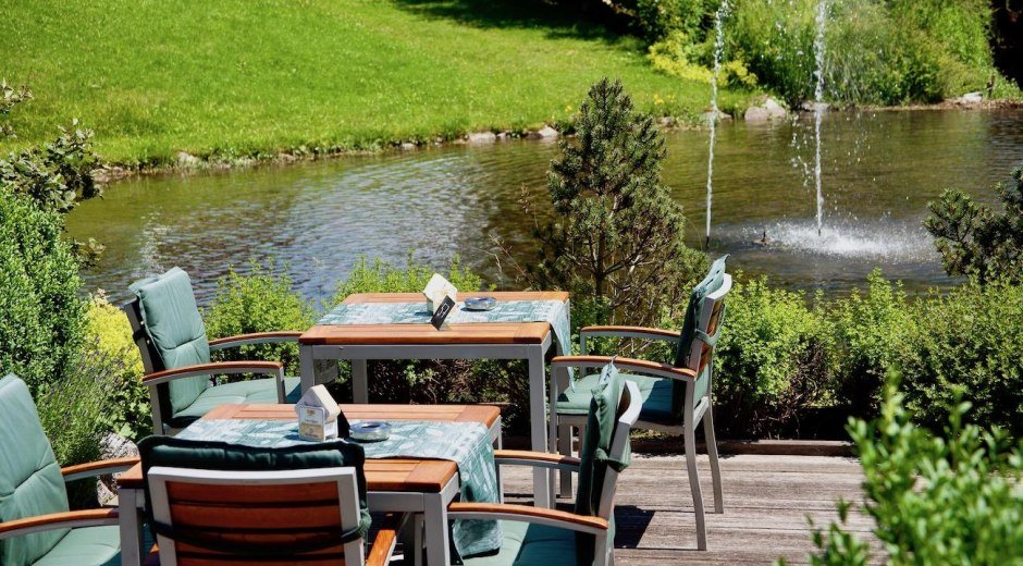 Speisegalerie - Sonnenterrasse direkt am Grundbach © Tourismus Hörnerdörfer, M. Felder