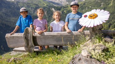 Mit Gisela Gänseblümchen unterwegs in der Natur © Tiroler Familiennester