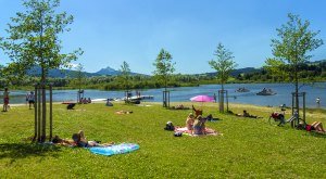 Naturbadeplatz Grüntensee - Liegewiese © Tourist-Info