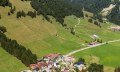 Wir laufen hoch zur Socher-Alpe - hier Balderschwang aus der Luft © Tourismus Hörnerdörfer