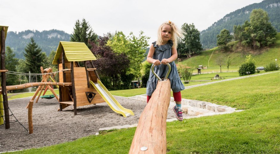 Spielplatz Obermaiselstein am Haus des Gastes © Tourismus Hörnerdörfer, F. Kjer