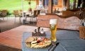 Brotzeit auf der Wurzelhütte in Ofterschwang © Tourismus Hörnerdörfer GmbH