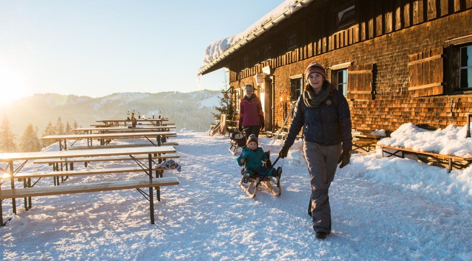 Winterwanderer auf der Mittelalpe © Tourismus Hörnerdörfer, F. Kjer