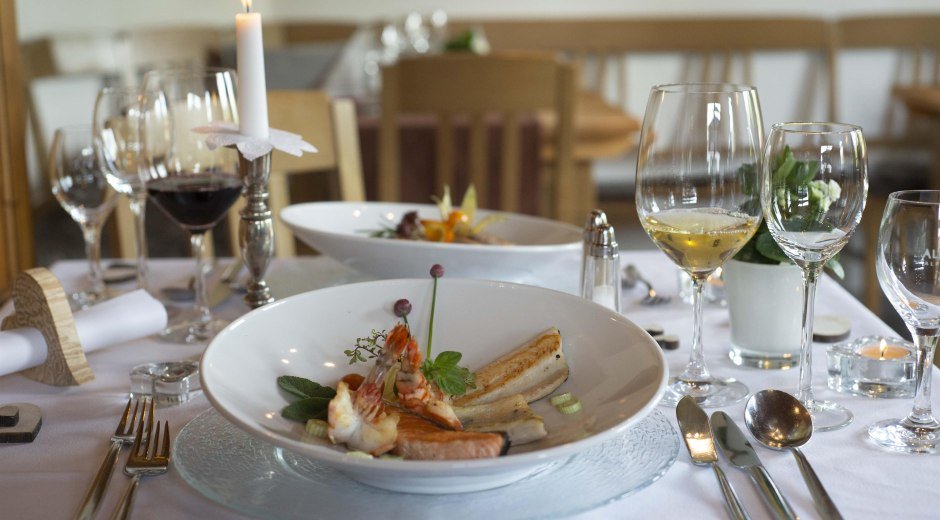 Essen im Restaurant Forellenbach © Hotel-Restaurant Forellenbach