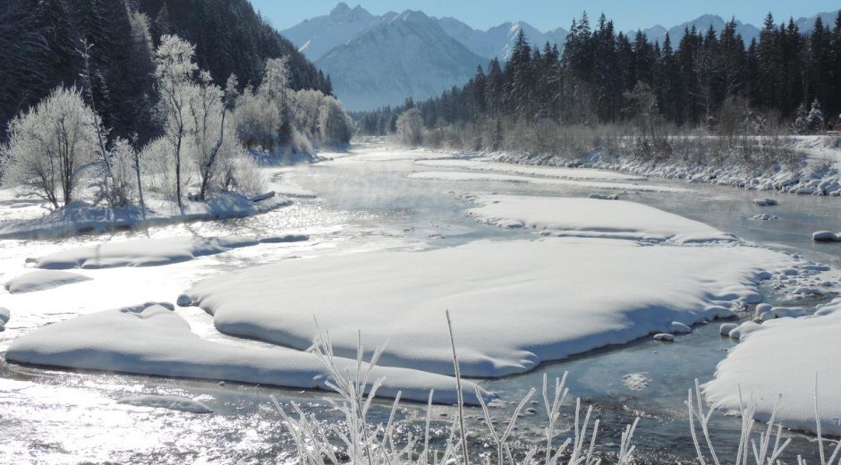 Blick vom Ende des Sees auf die Iller im Winte © Tourismus Hörnerdörfer, H. Besler