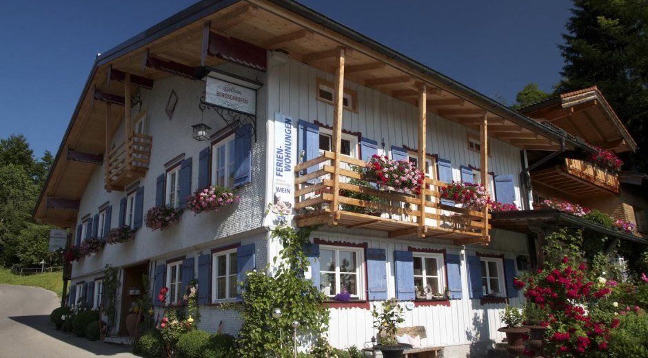 Ausgewählte Weine und stilvolle Wohnaccessoires © Landhaus Burgschrofen