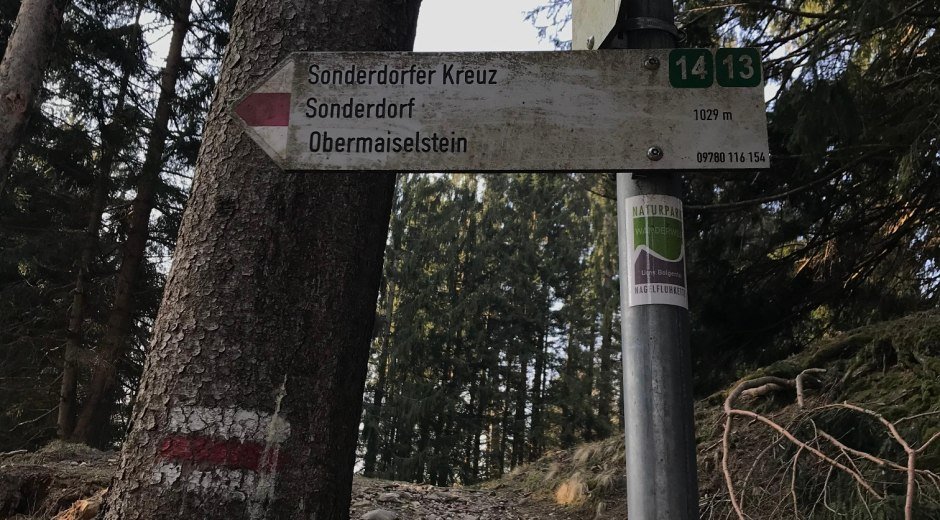 Wegweiser Richtung Sonderdorfer Kreuz