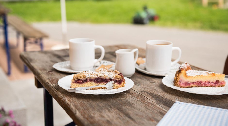 Leckere selbstgemachte Kuchen auf der Alpe Hörnle © Tourismus Hörnerdörfer, F. Kjer
