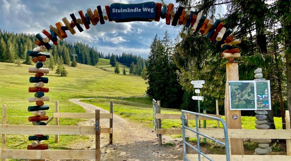 Einstieg Stuimändle-Erlebnisweg ab der Bergstation Ofterschwang