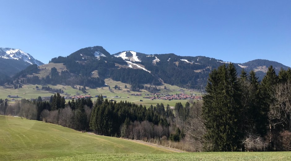 Aussicht auf Bolsterlang und die Hörnerkette © Tourismus Hörnerdörfer, L. Renn