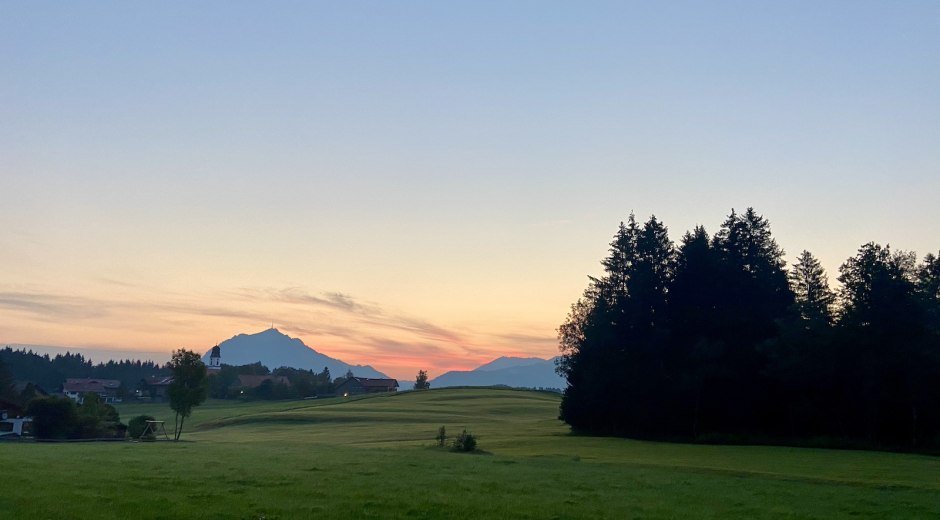 Ofterschwang im Morgengrauen © Tourismus Hörnerdörfer GmbH