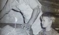 Senner Franz Hartmann mit seinem Sohn - 1964 © Lina Burger